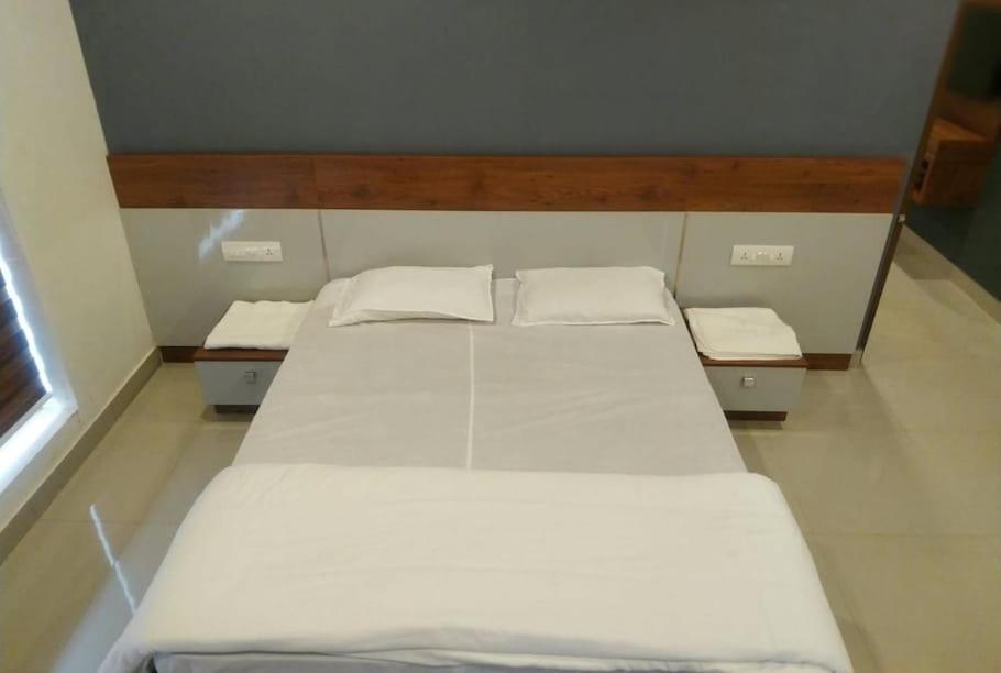 Himani Heritage Resorts, Formerly Camp Nishani Holidays Madikeri Exterior photo